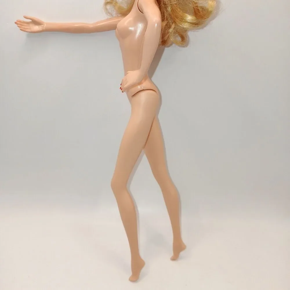 Barbie Model Muse Doll Hip Pose Red Lips Teeth Show 2 Tone Blonde Hair 2015